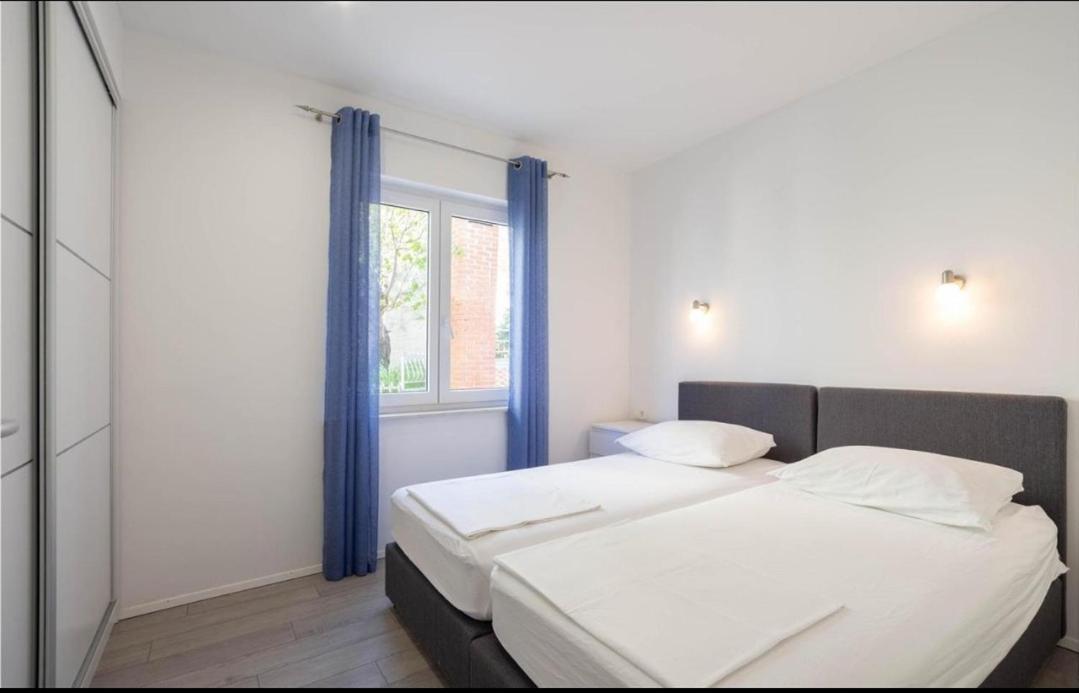 Apartment Nina Podstrana Extérieur photo