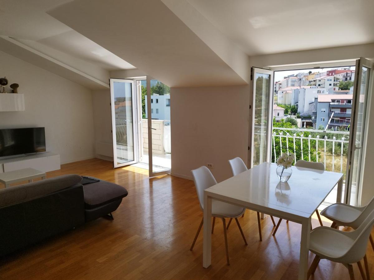 Apartment Nina Podstrana Extérieur photo